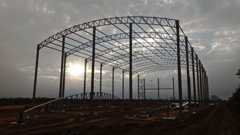 Inovações em Galpões Metálicos: O Futuro da Construção Industrial